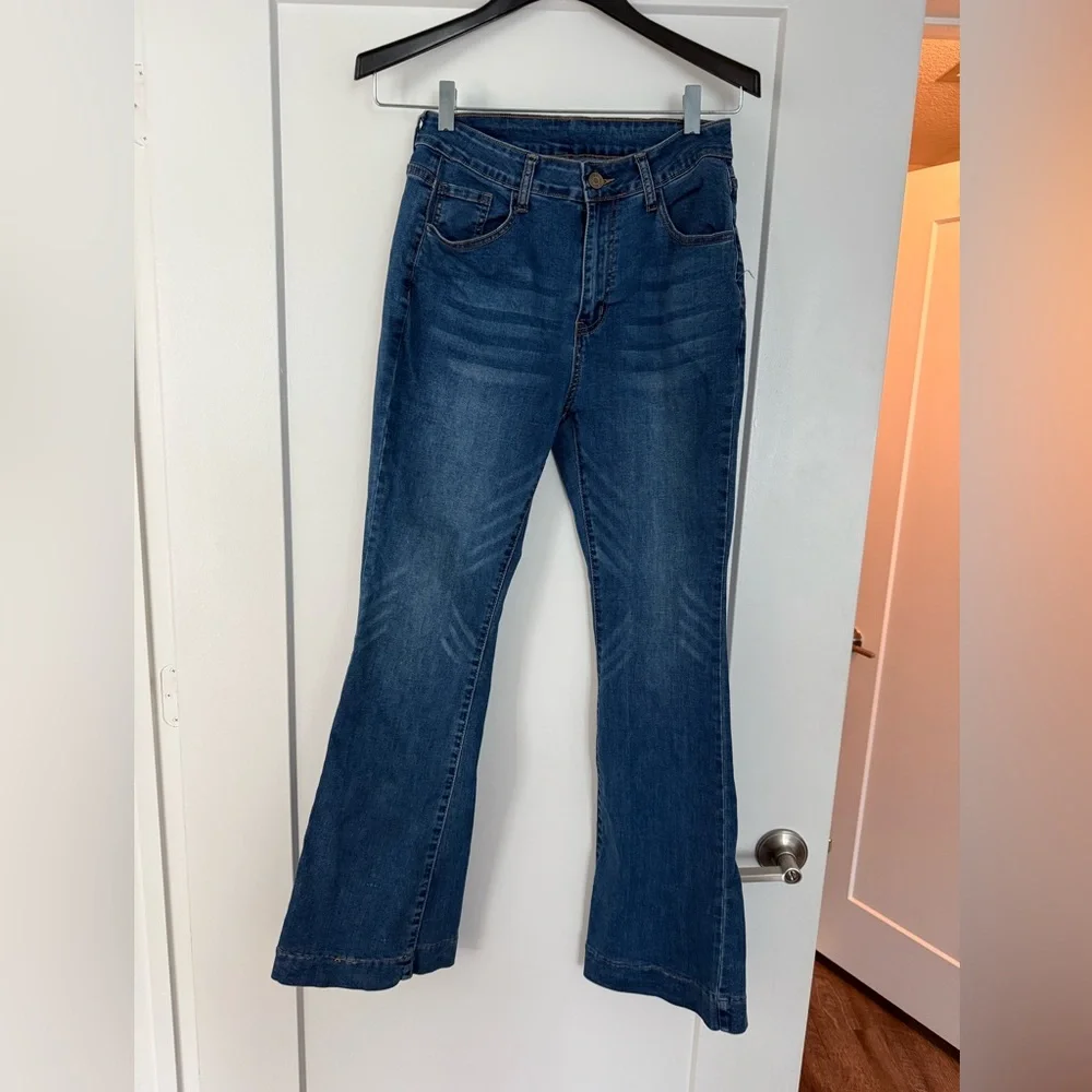Women's Flare Bell Bottom Jeans - Picture 7 of 8
